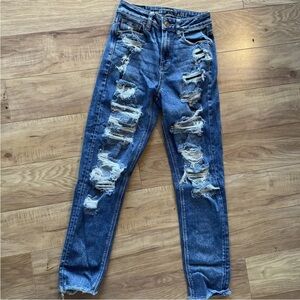 American Eagle Mom Jean Stretch 0 Blue Medium Wash Denim Distressed Chew Hem